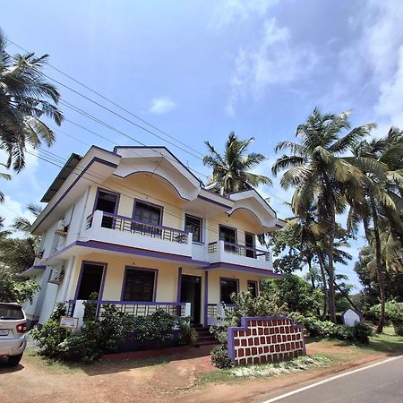 Lobo'S Guesthouse كافيلوسِم المظهر الخارجي الصورة