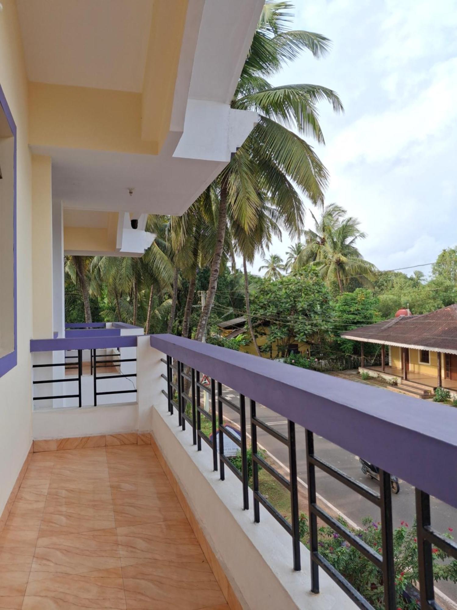 Lobo'S Guesthouse كافيلوسِم المظهر الخارجي الصورة
